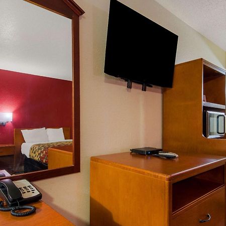 Econo Lodge Goldsboro Hwy 70 Екстериор снимка