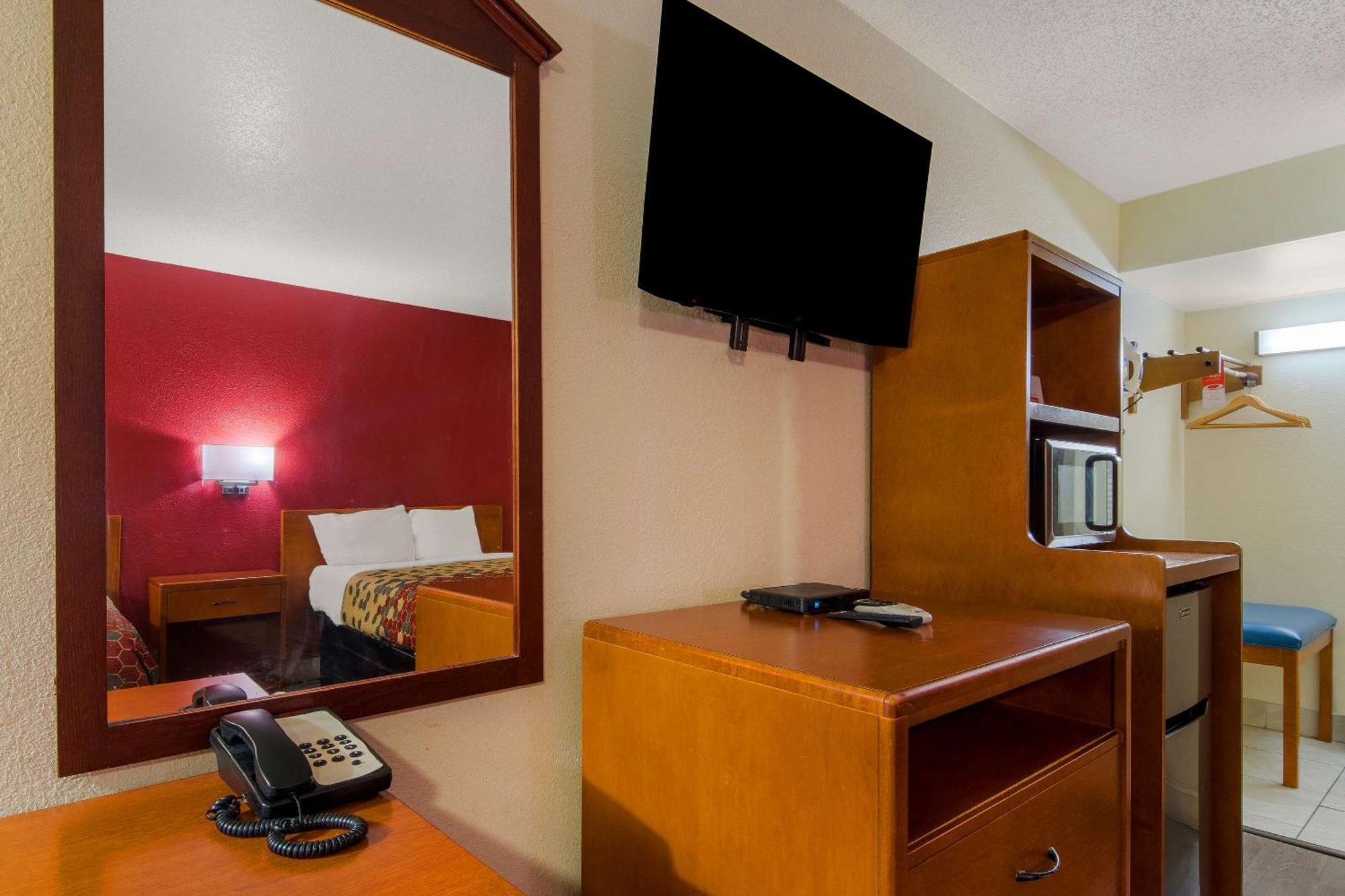 Econo Lodge Goldsboro Hwy 70 Екстериор снимка